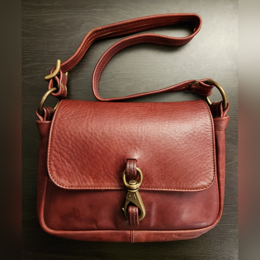 Vintage 70s Genuine Italian Leather Bag. Made in italy